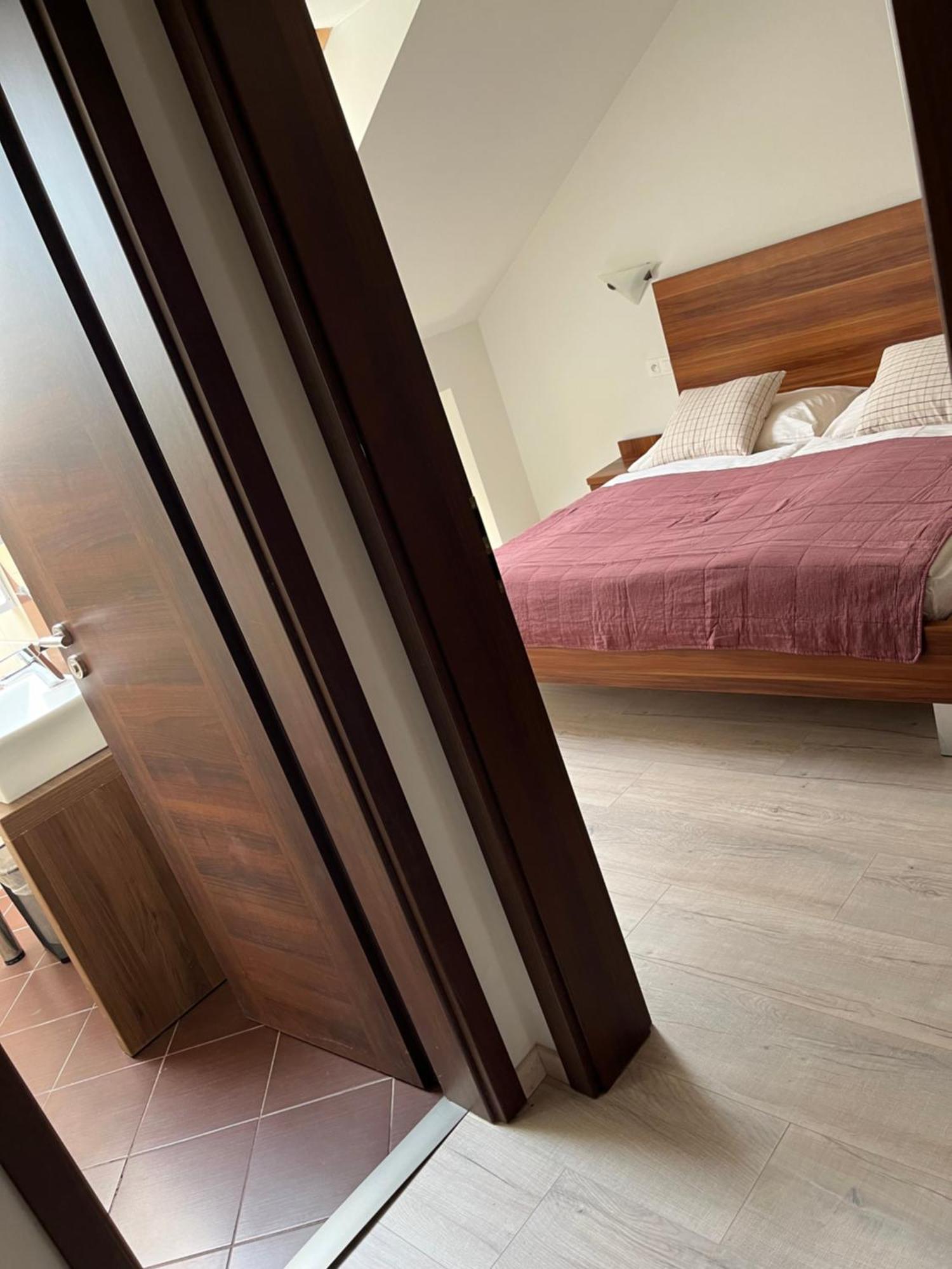 Panorama Hlohovec Apartment Bagian luar foto